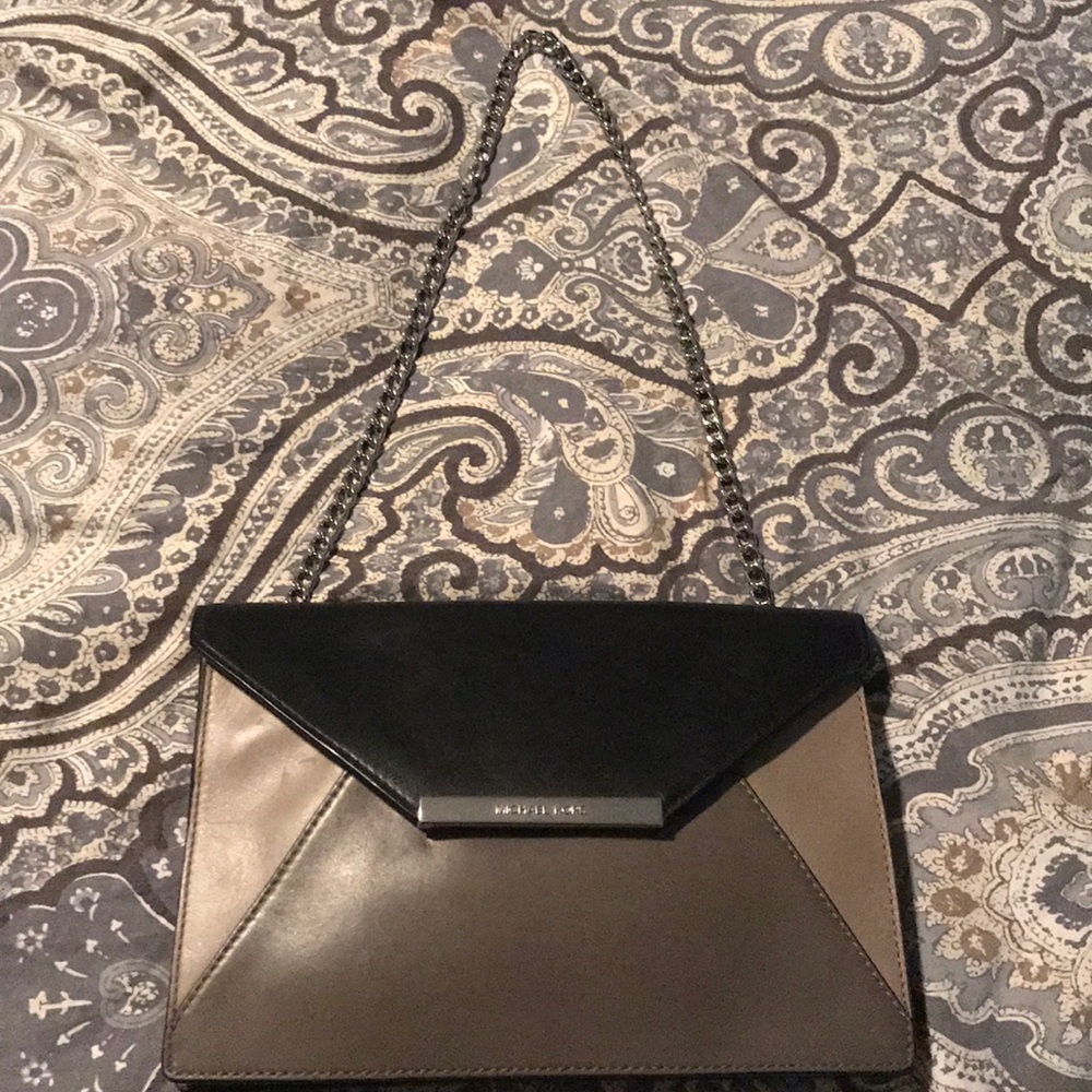 Micheal Kors Clutch